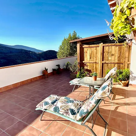 Apartamento Atico Puerta De La Alpujarra